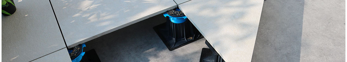 Paving riser pedestals